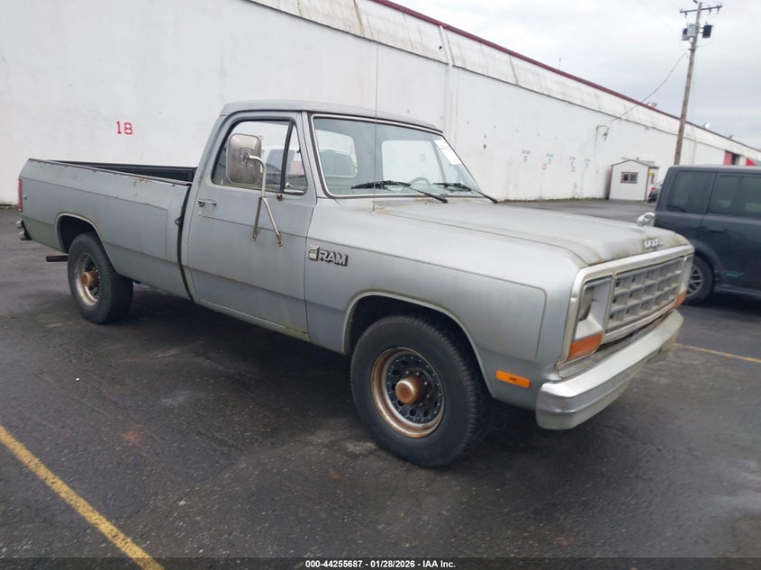 DODGE D-SERIES 1985. Lot# 44255687. VIN 1B7HD24T5FS565168. Photo 1