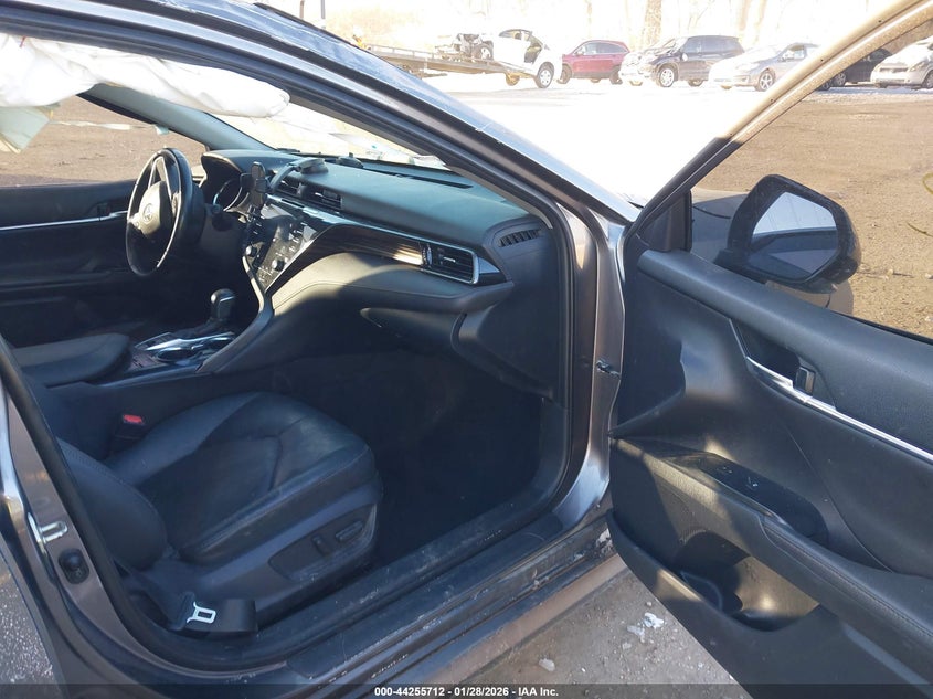 2020 Toyota Camry Xle