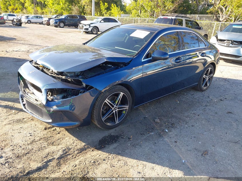 2019 Mercedes-Benz A 220