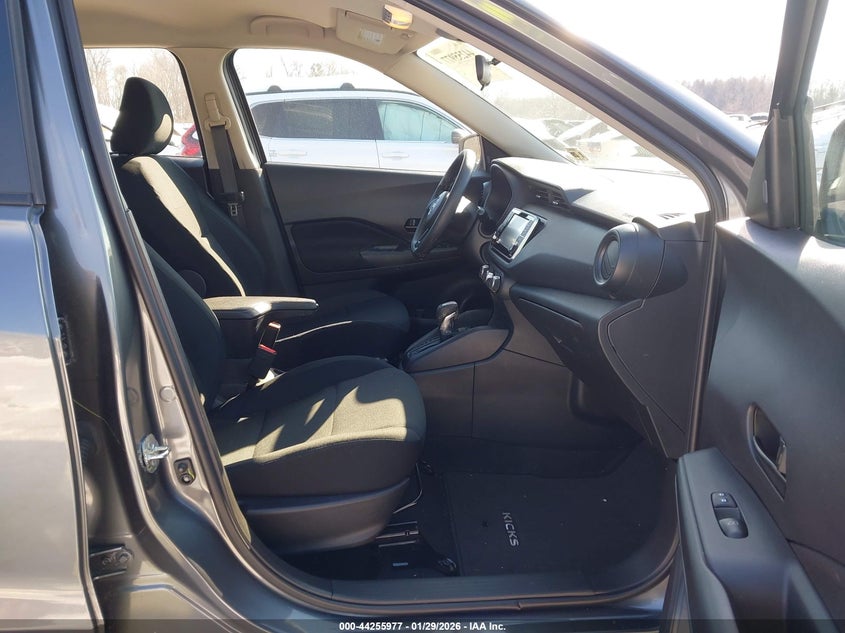 2024 Nissan Kicks S Xtronic Cvt