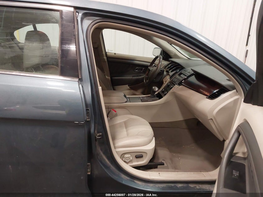 2010 Ford Taurus Sel