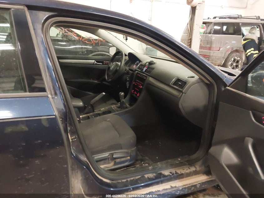 2014 Volkswagen Passat 1.8T S