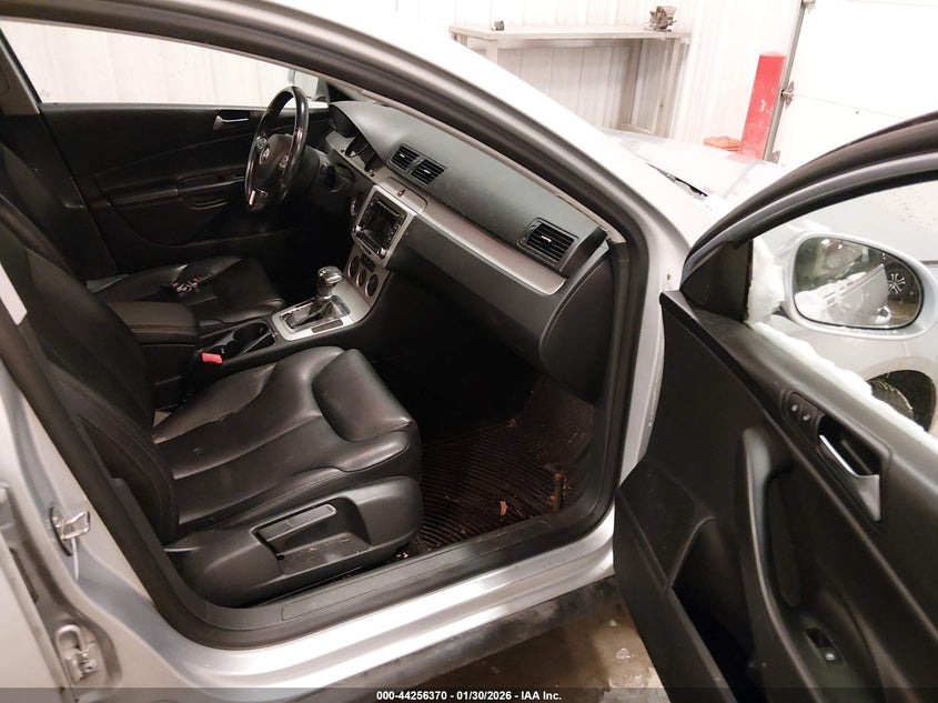 2010 Volkswagen Passat Komfort