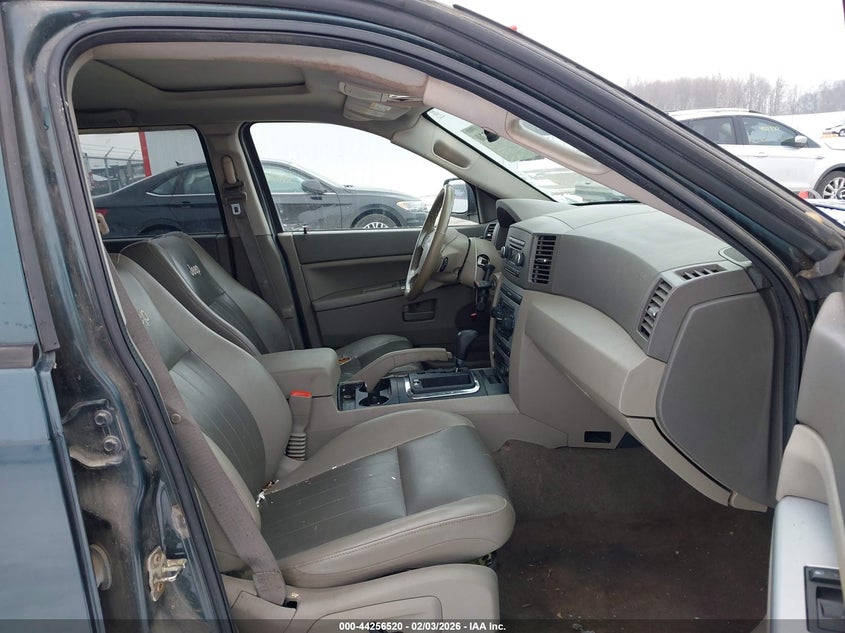 2005 Jeep Grand Cherokee Laredo