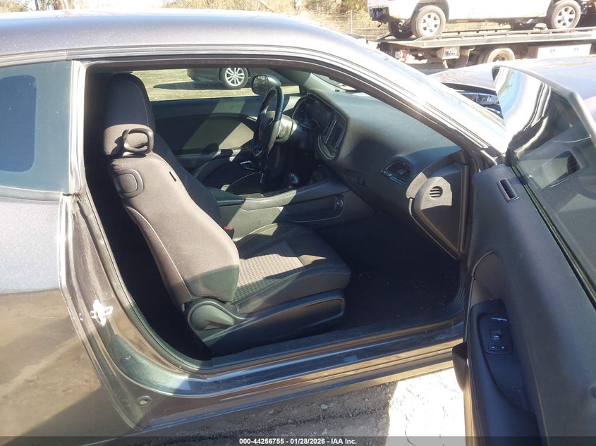 2019 Dodge Challenger Sxt