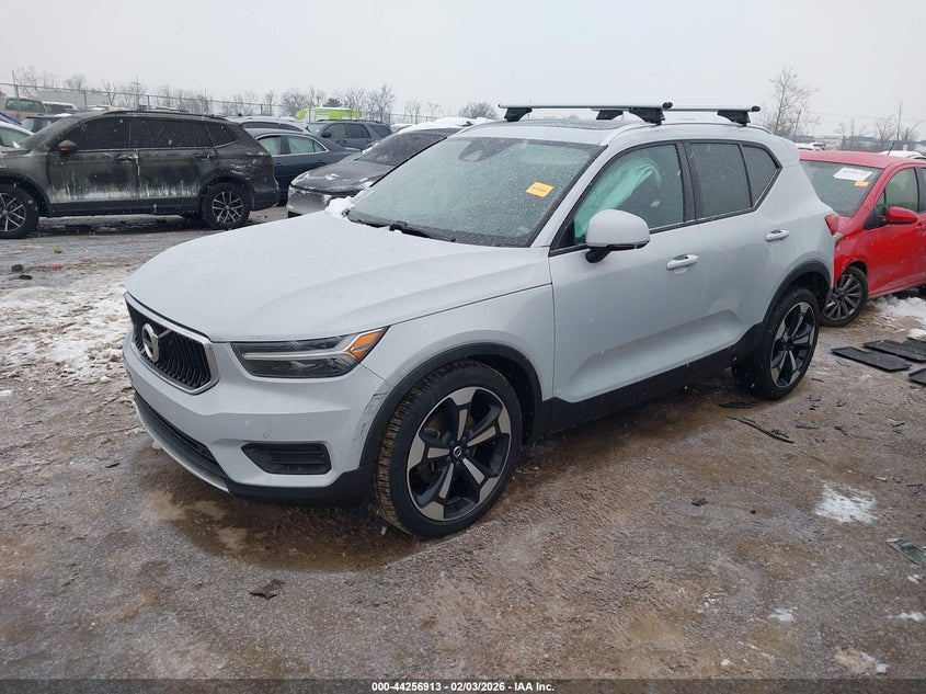 2020 Volvo Xc40 T5 Momentum