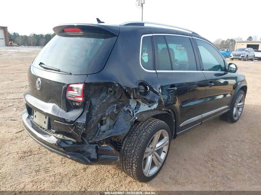 2016 Volkswagen Tiguan R-Line
