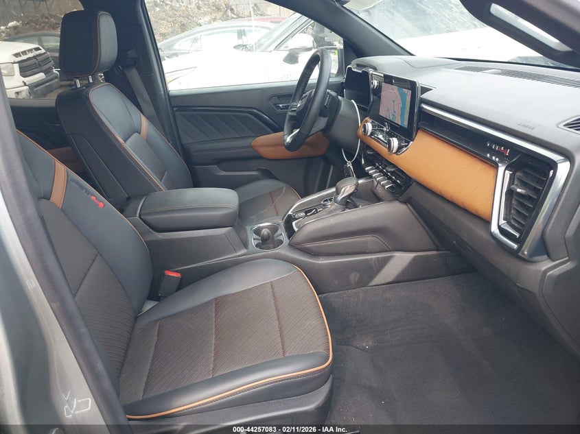 2024 GMC Canyon 4Wd At4