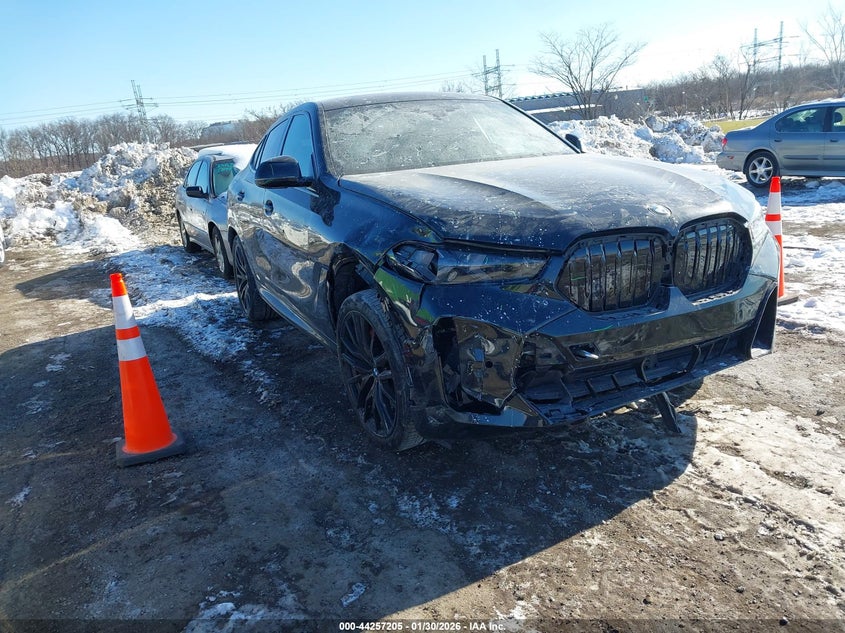 2024 BMW X6 xDrive40I
