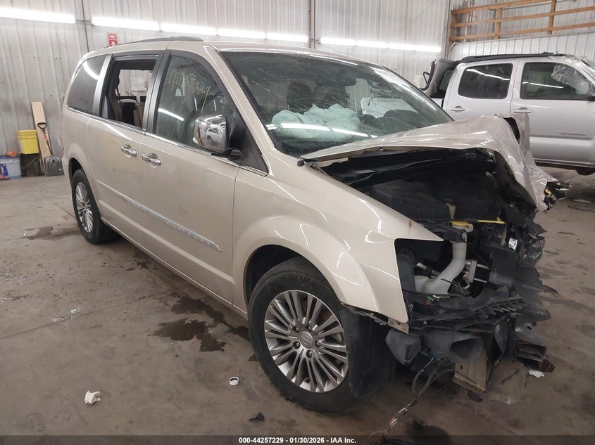 2014 Chrysler Town & Country Touring-L