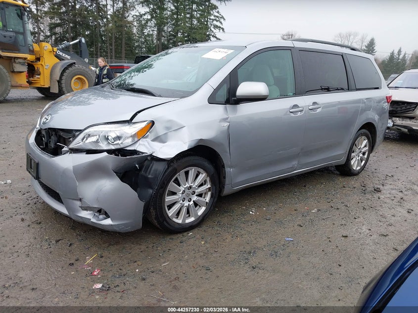 2017 Toyota Sienna Le 7 Passenger