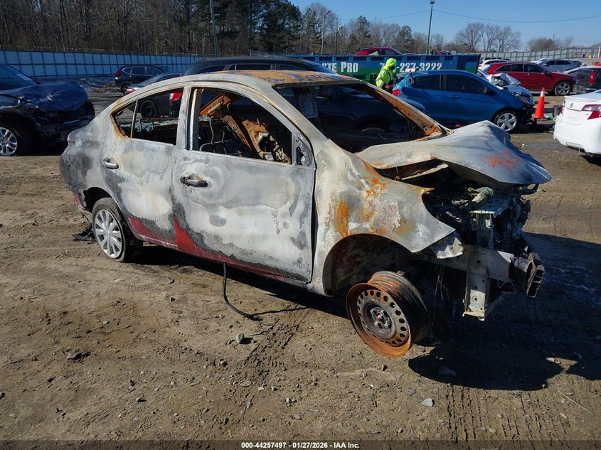 2013 Nissan Versa 1.6 Sv