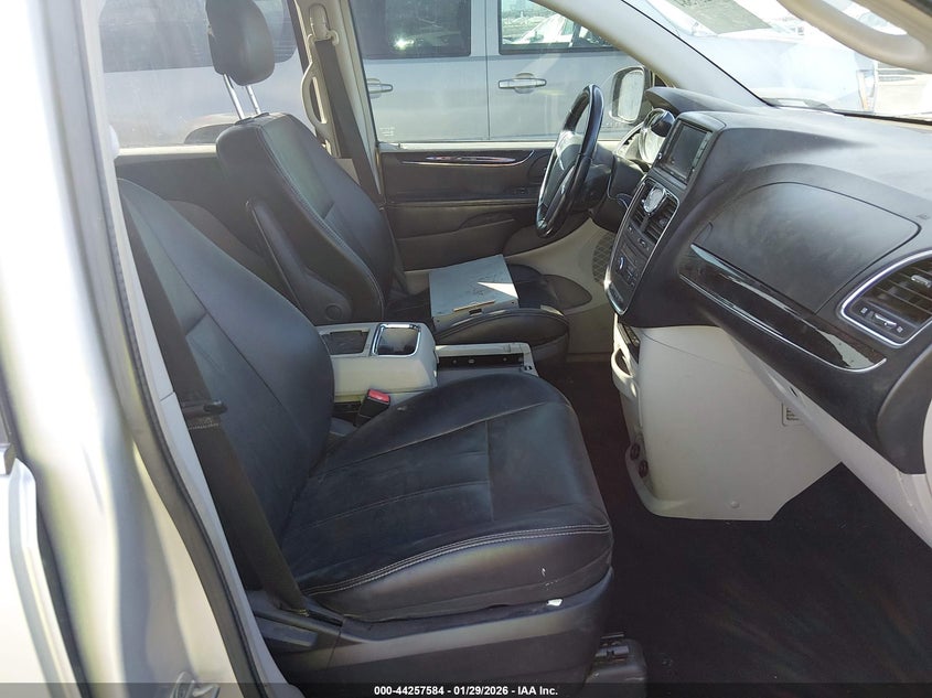 2012 Chrysler Town & Country Touring