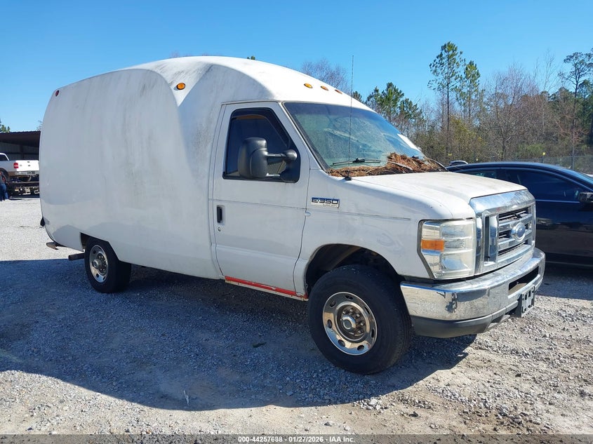 2014 Ford E-350 Cutaway