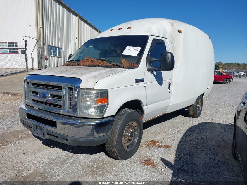 2014 Ford E-350 Cutaway