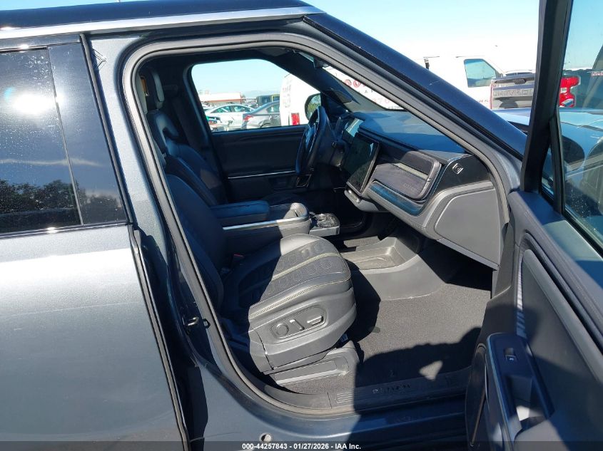 2023 Rivian R1S Adventure