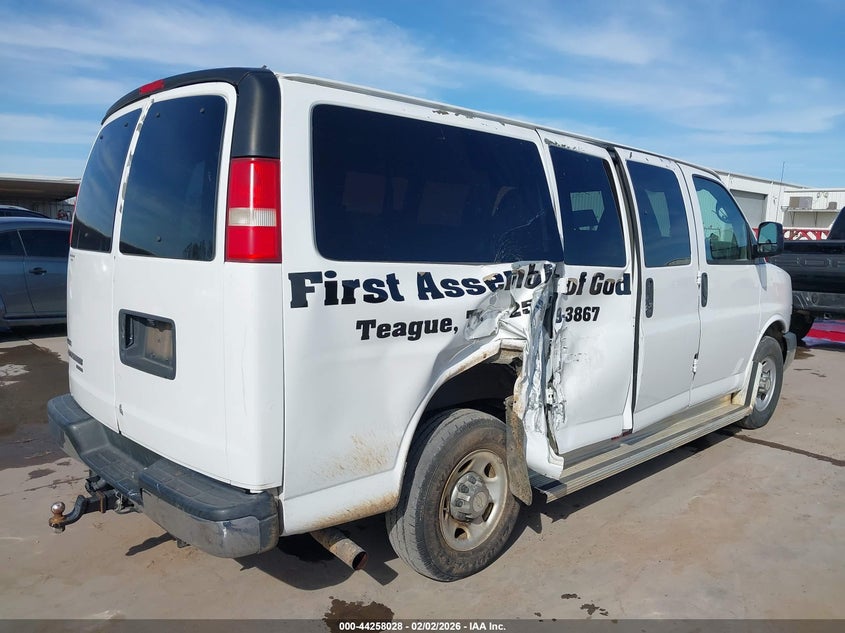 2011 Chevrolet Express 2500 Lt