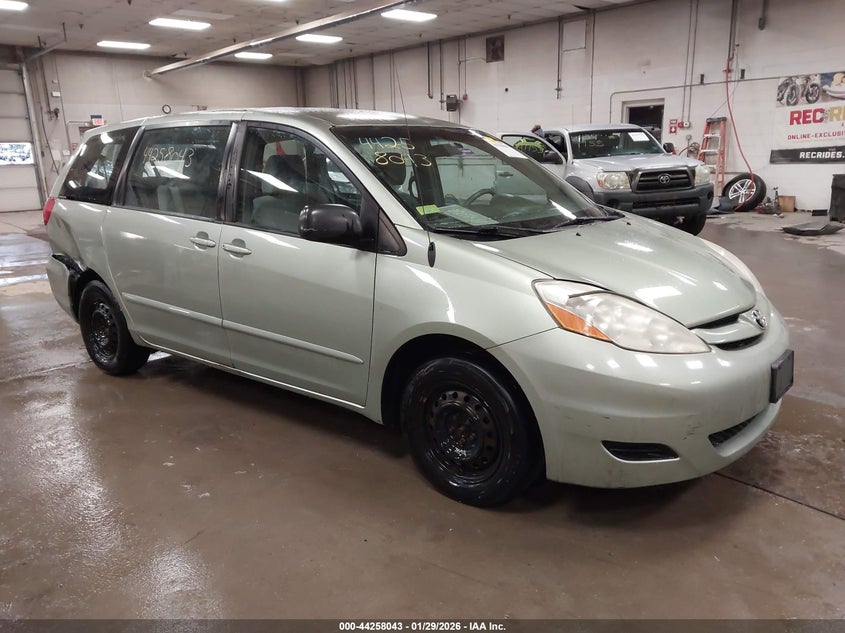 2010 Toyota Sienna Ce