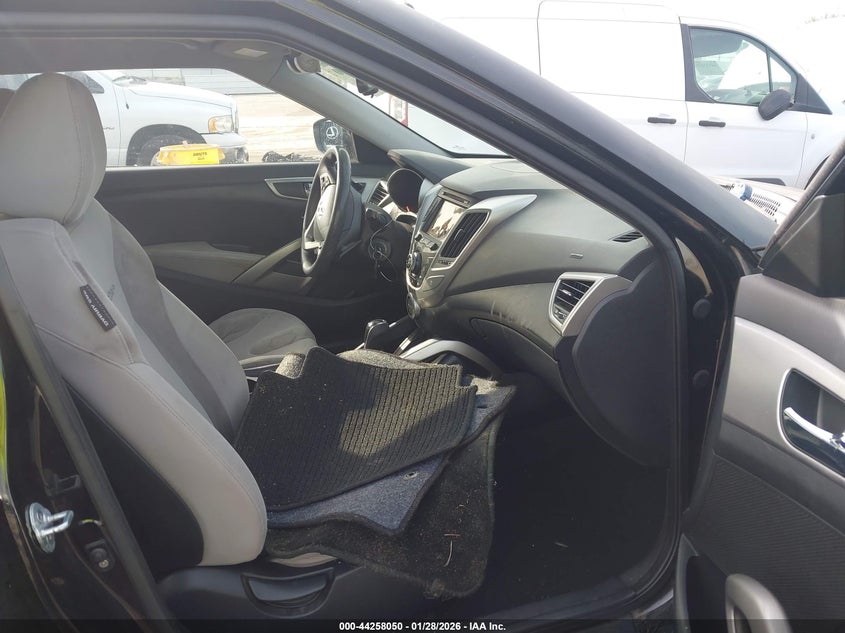 2012 Hyundai Veloster Base W/Gray