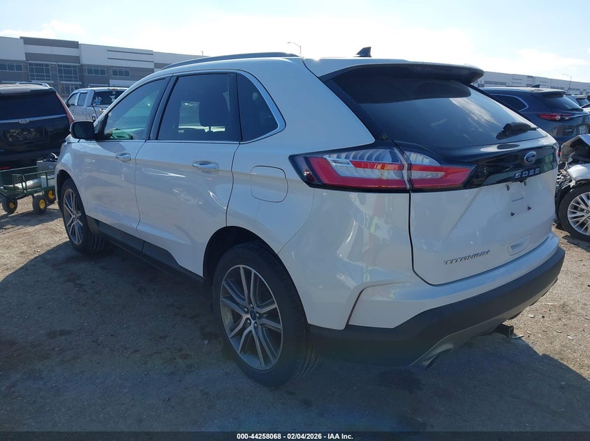 2022 Ford Edge Titanium