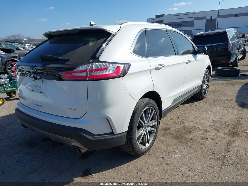 2022 Ford Edge Titanium