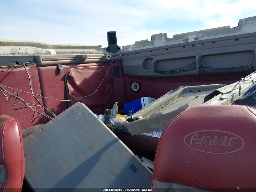 2004 PETERBILT 387 auction photo 7
