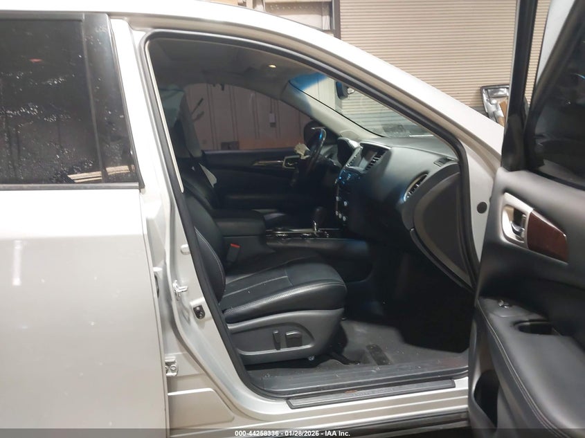 2014 Nissan Pathfinder Platinum