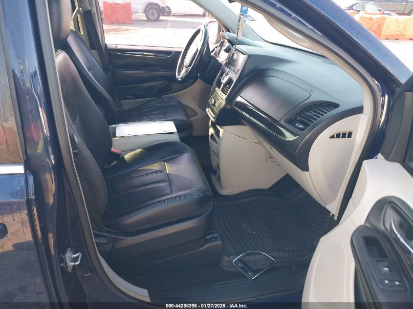 2015 Chrysler Town & Country Touring