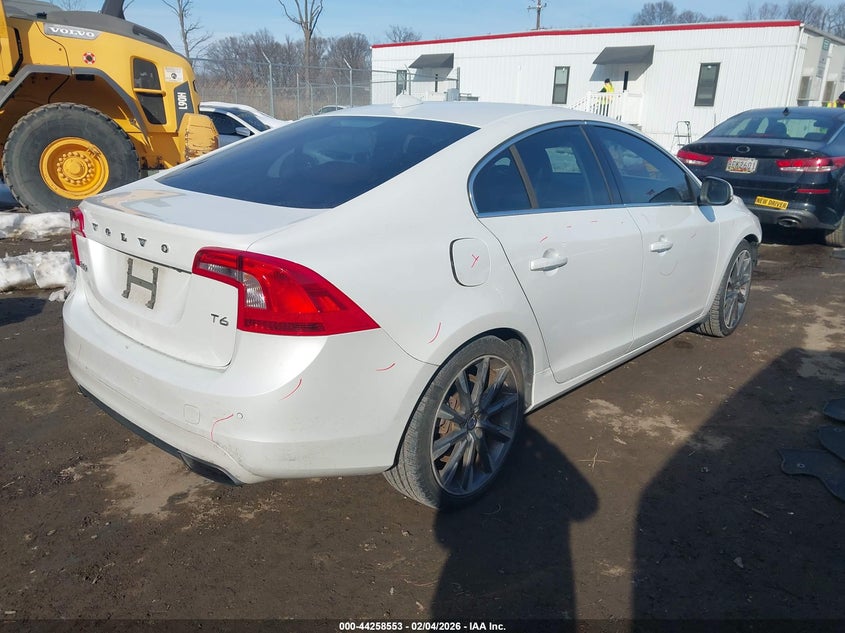 2015 Volvo S60 T6 Platinum