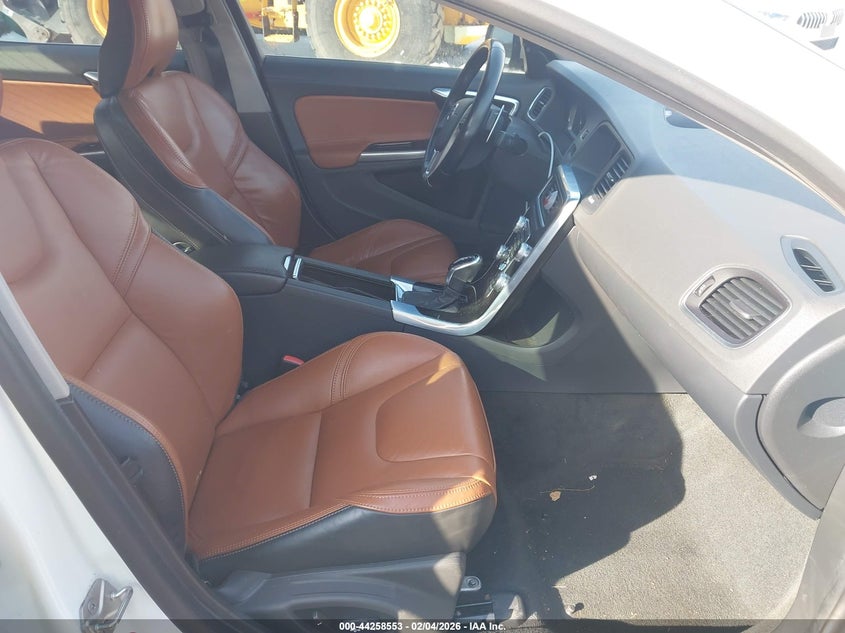 2015 Volvo S60 T6 Platinum