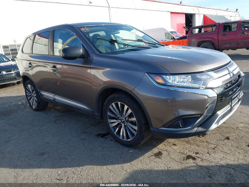 2020 Mitsubishi Outlander Es 2.4