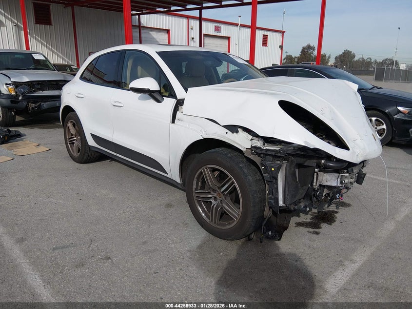 2015 Porsche Macan S