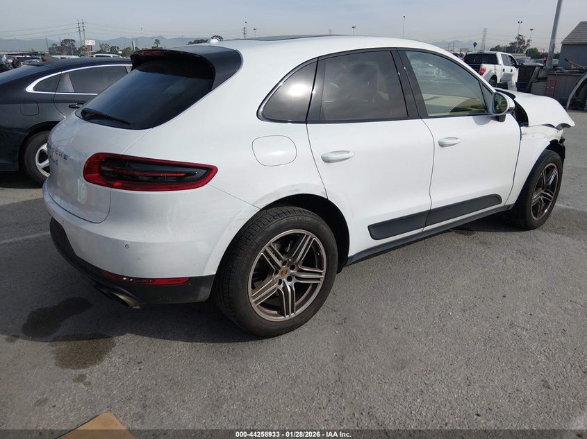 2015 Porsche Macan S