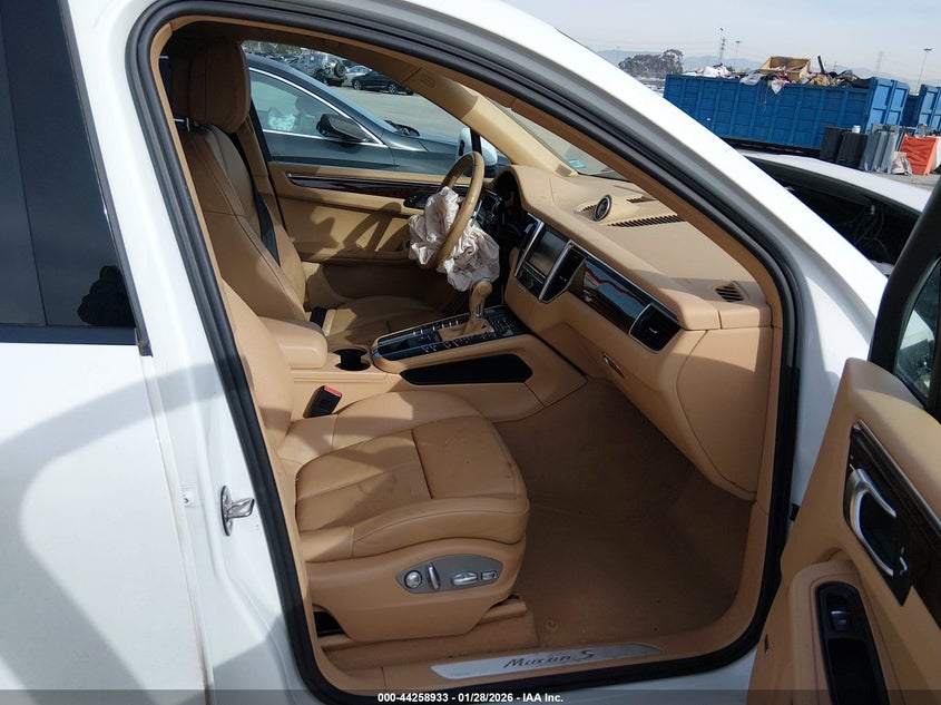 2015 Porsche Macan S