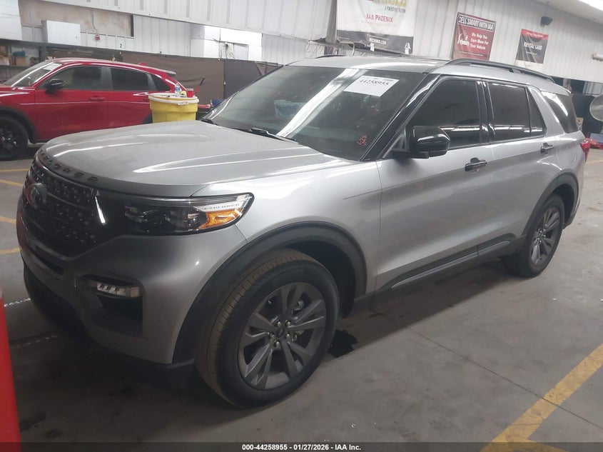 2023 Ford Explorer Xlt