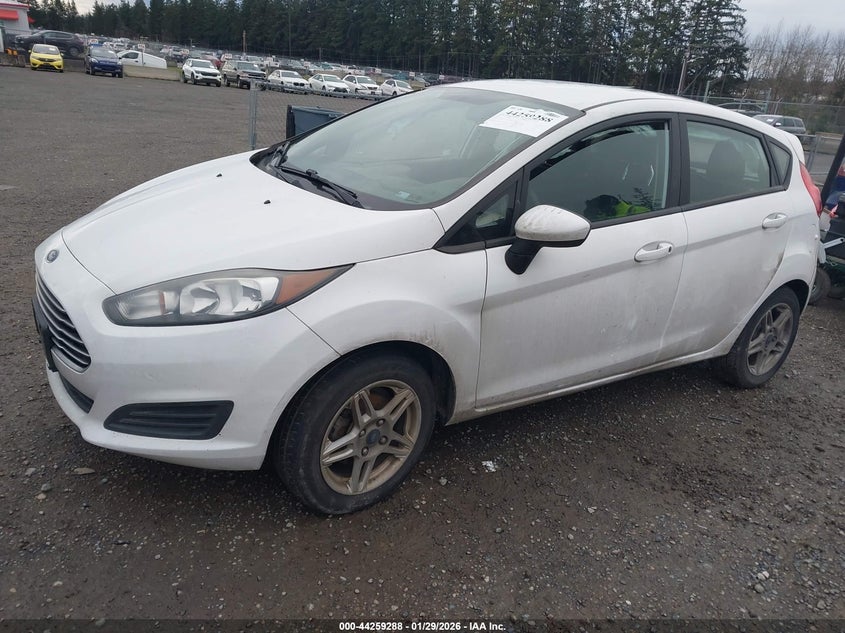 VIN 3FADP4EJ1JM118925 2018 FORD FIESTA SE