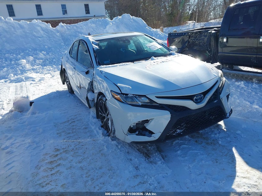 2019 Toyota Camry Hybrid Se