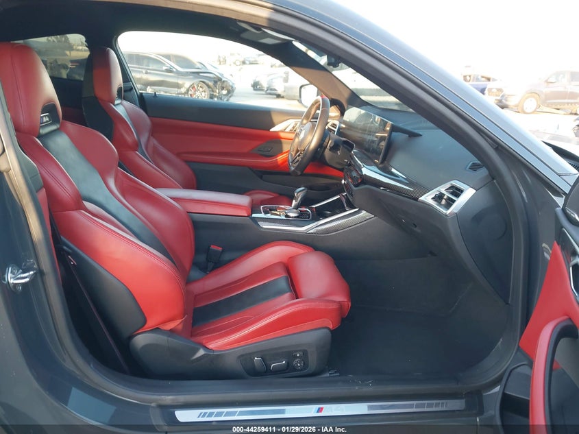2025 BMW M4 auction photo 5