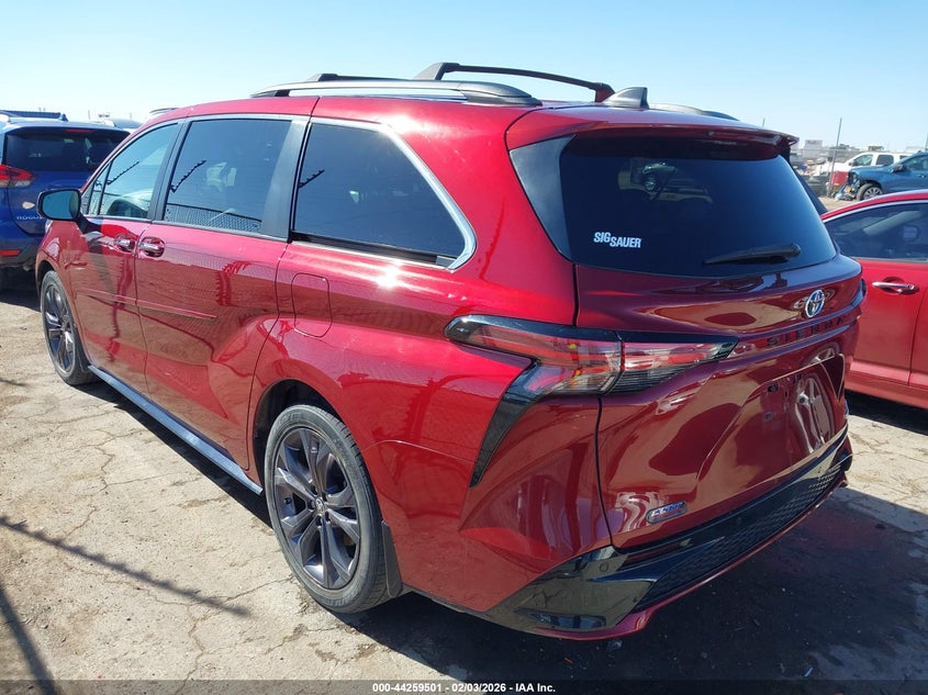 2022 Toyota Sienna Xse