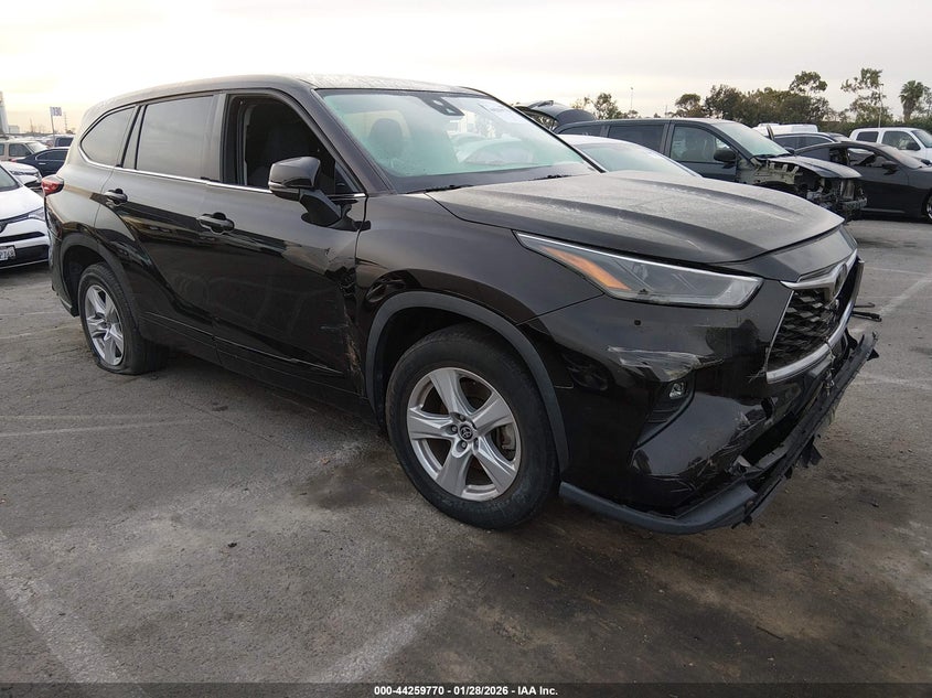 2022 Toyota Highlander Le