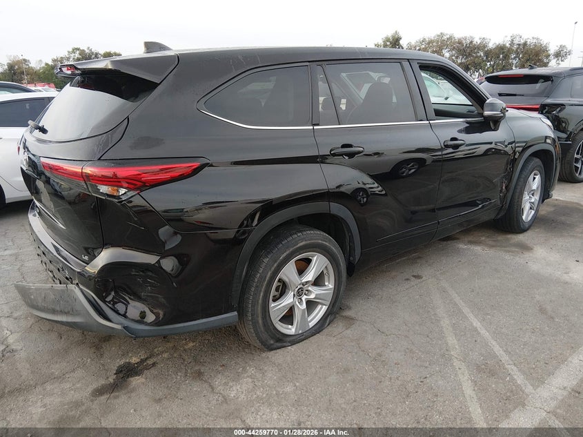 2022 Toyota Highlander Le