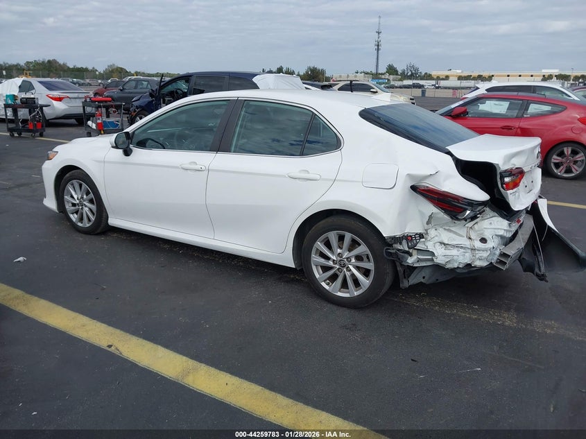 2023 Toyota Camry Le