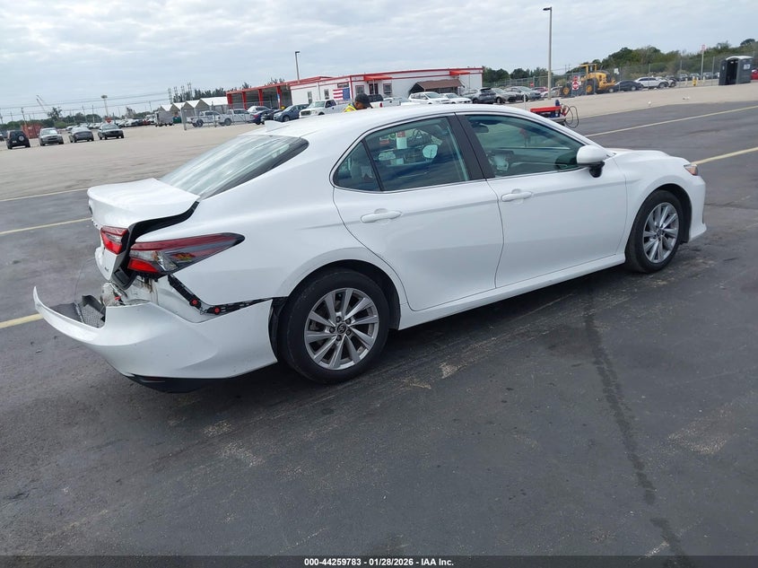 2023 Toyota Camry Le