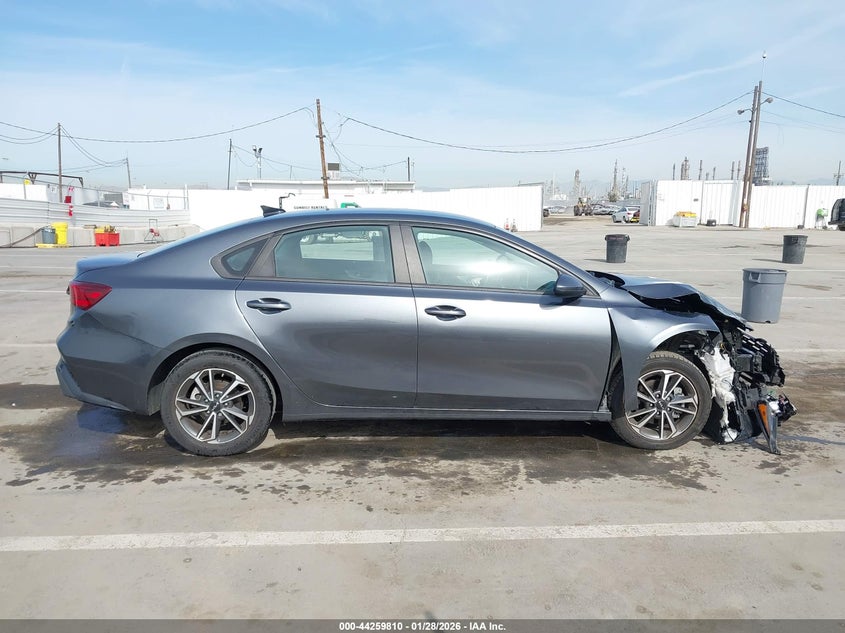 VIN 3KPF24AD5NE458872 2022 KIA FORTE LXS