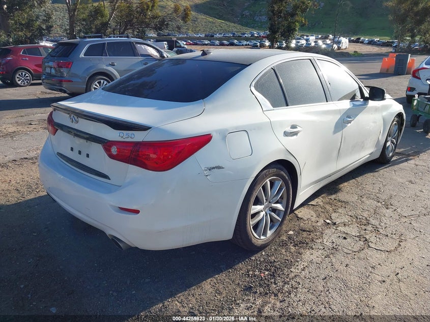 2015 Infiniti Q50 Premium