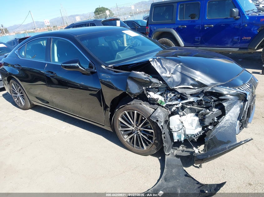 2025 LEXUS ES 300H