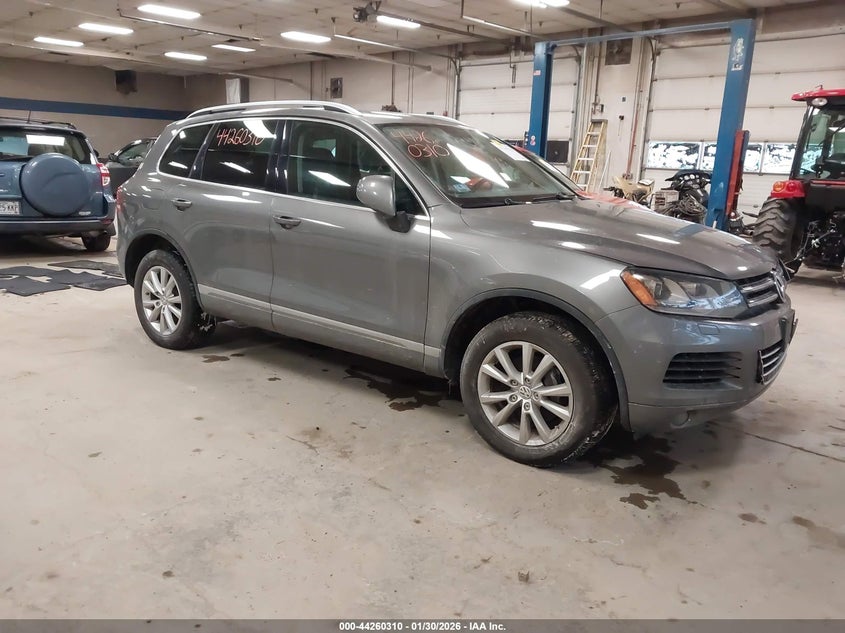 2014 Volkswagen Touareg 3.6L Sport