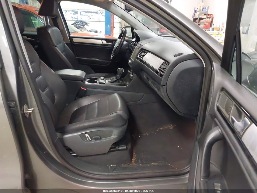 2014 Volkswagen Touareg 3.6L Sport