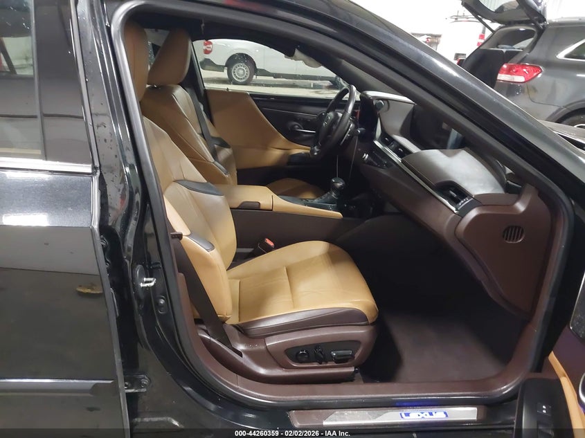 2021 Lexus Es 300H Luxury