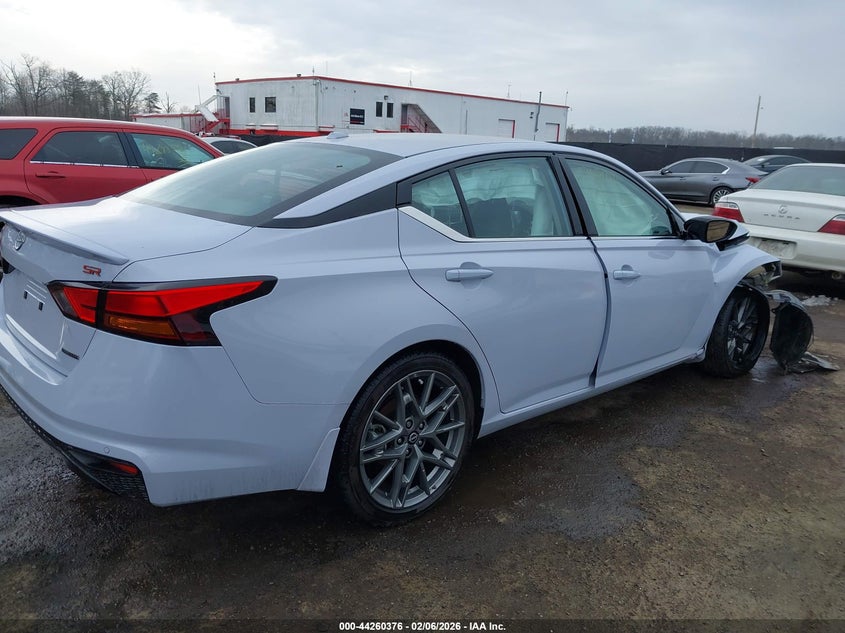 2024 Nissan Altima Sr Vc-Turbo Fwd